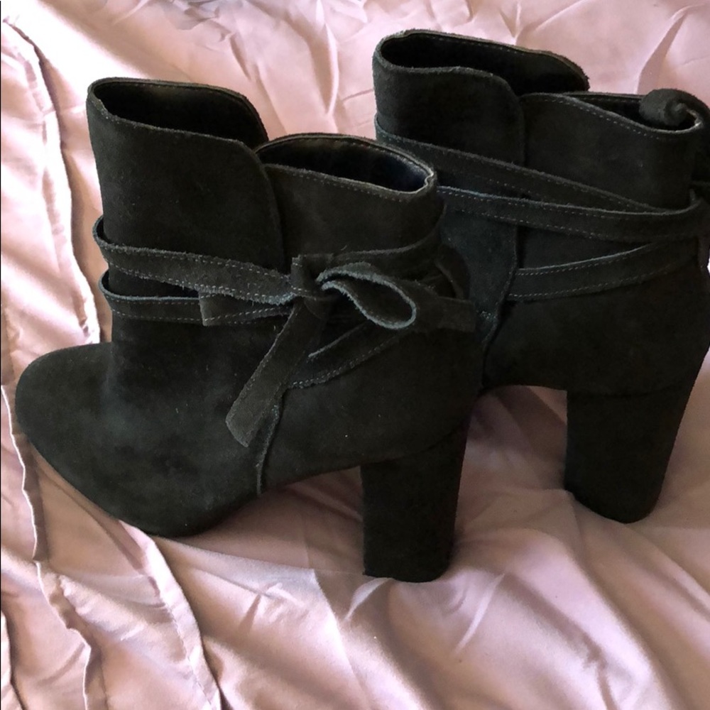 Steve Madden Loreen Black Suede Booties